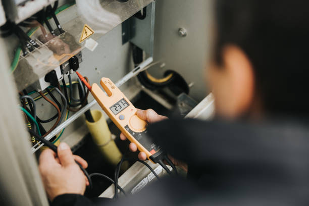 Best Electrician Near Me  in Janesville, IA